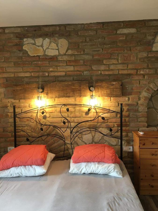Cuki Apartmanok Dombóvár 外观 照片
