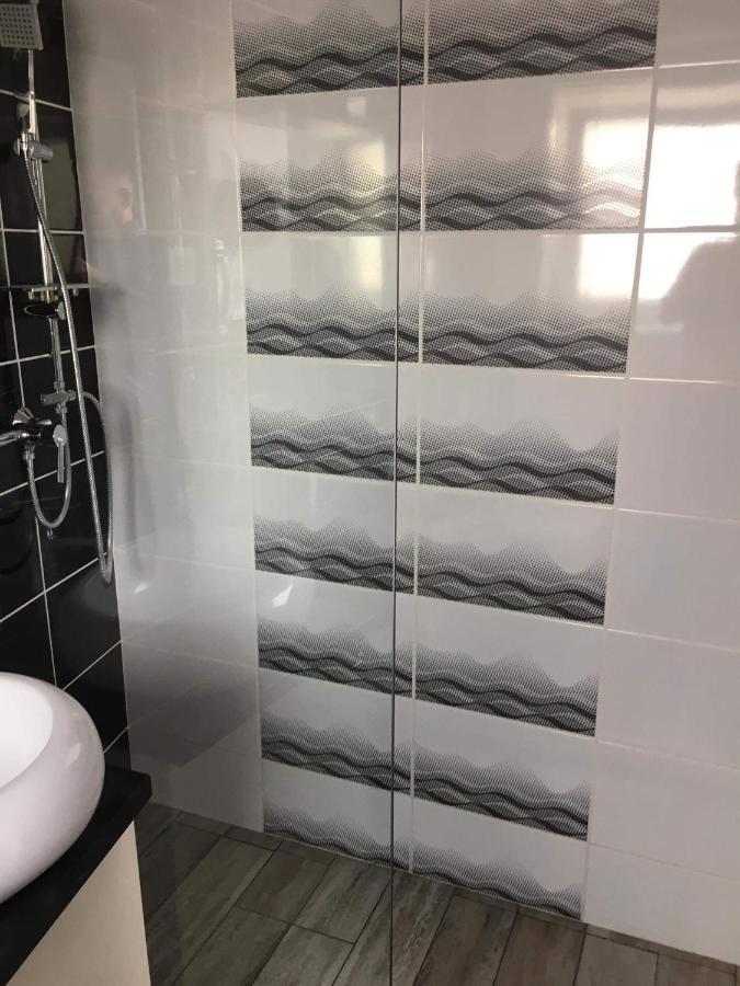Cuki Apartmanok Dombóvár 外观 照片